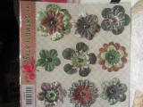 DS94306 Paper Flowers 9 St�ck mit Brads
